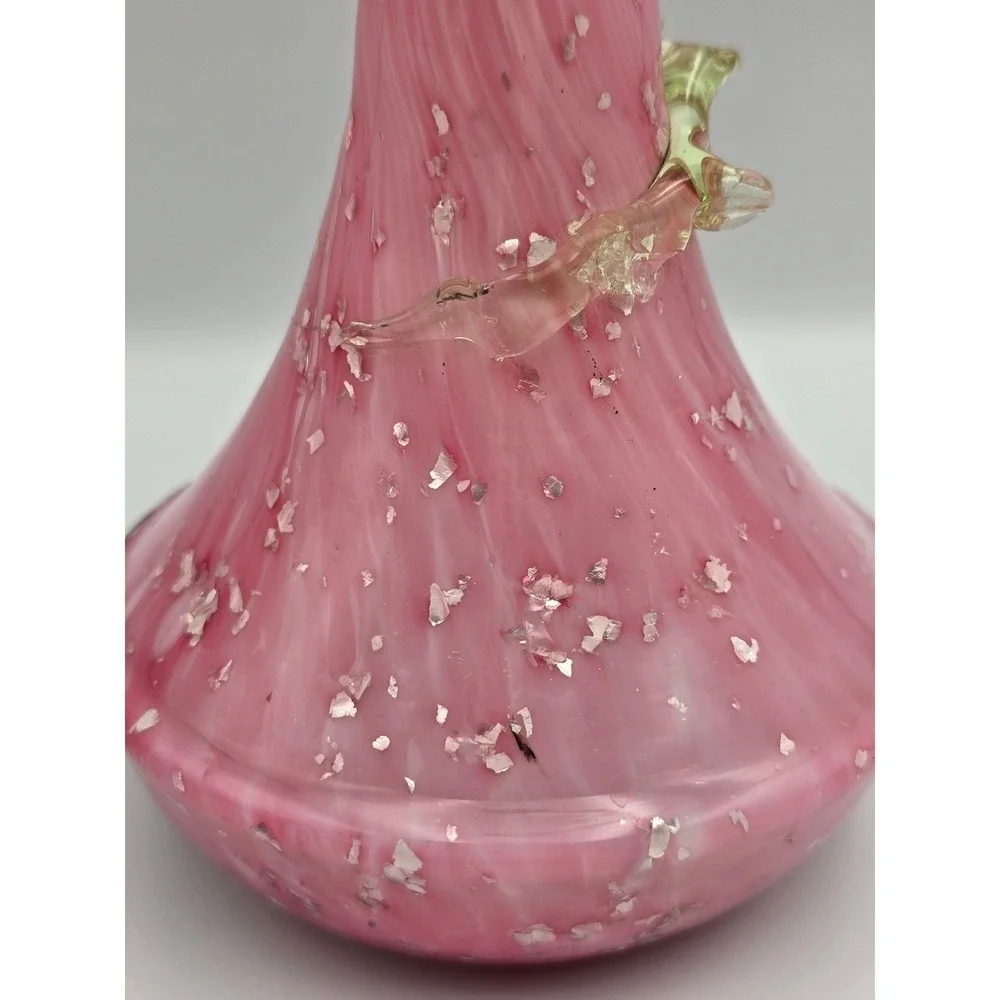 Art Glass Vase Pink Iridescent Swirl Spiral‎ Ruffled Rim Urn, uranium,  Vaseline